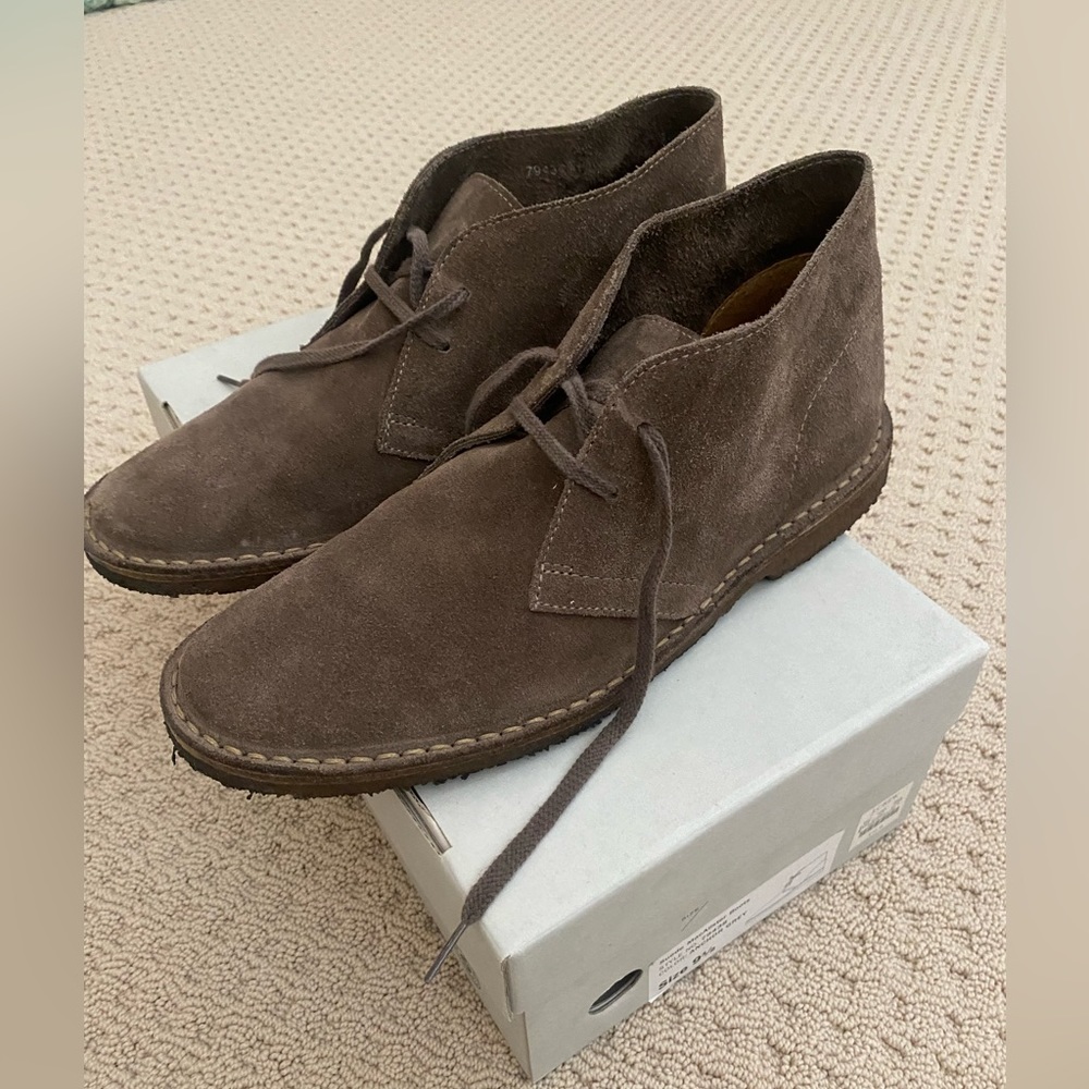 J.crew Men’s Suede McAllister Boot . Mint condition with box